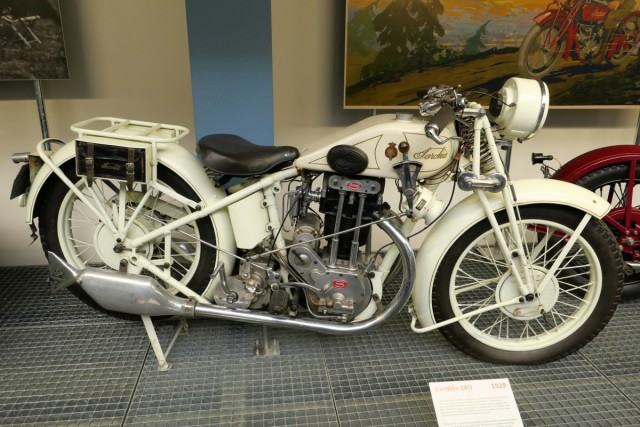 Sarol�a 24U, NTM, �varc